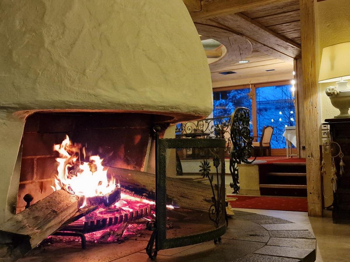 Das Kronen Hotel Seefeld in Tirol Exterior photo